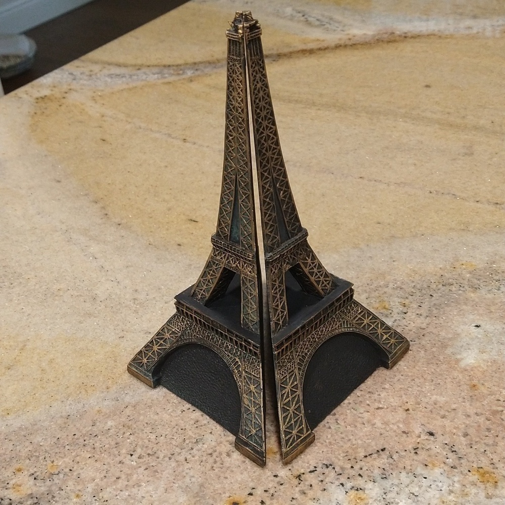Vintage Paris french Eiffel Tower resin bookends black and gold 8 tall x 4 1/2"